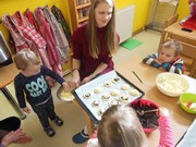 Pečeme koláče ve školce